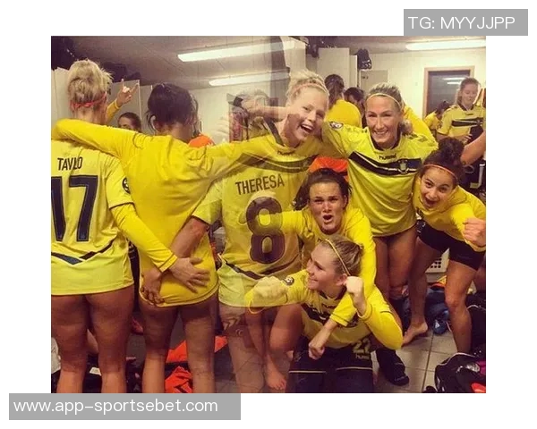 港媒报道女子省港杯女足遭遇不公待遇更衣室安排引发热议 港媒报道女子省港杯女足遭遇不公待遇更衣室安排引发热议