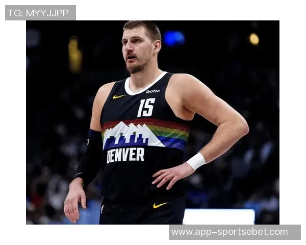 高效表现！约基奇半场5投5中斩获10分7篮板4助攻1抢断1盖帽