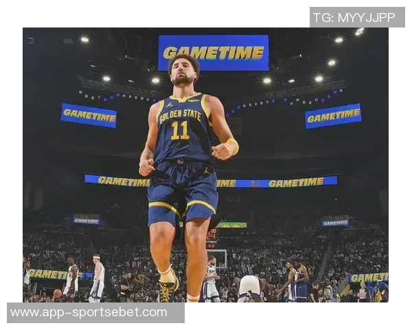 克莱半场表现出色三分球命中率高达百分之百助力球队取得领先 克莱半场表现出色三分球命中率高达百分之百助力球队取得领先